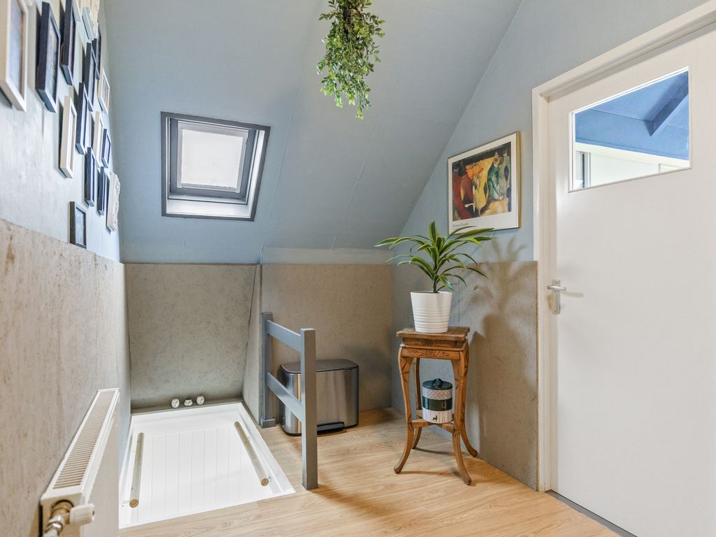 Buren 29, Dedgum