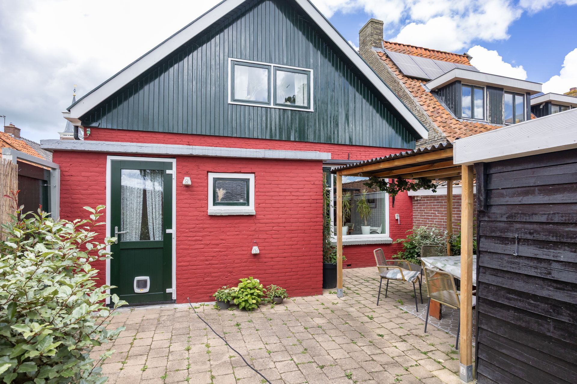 Buren 29, Dedgum