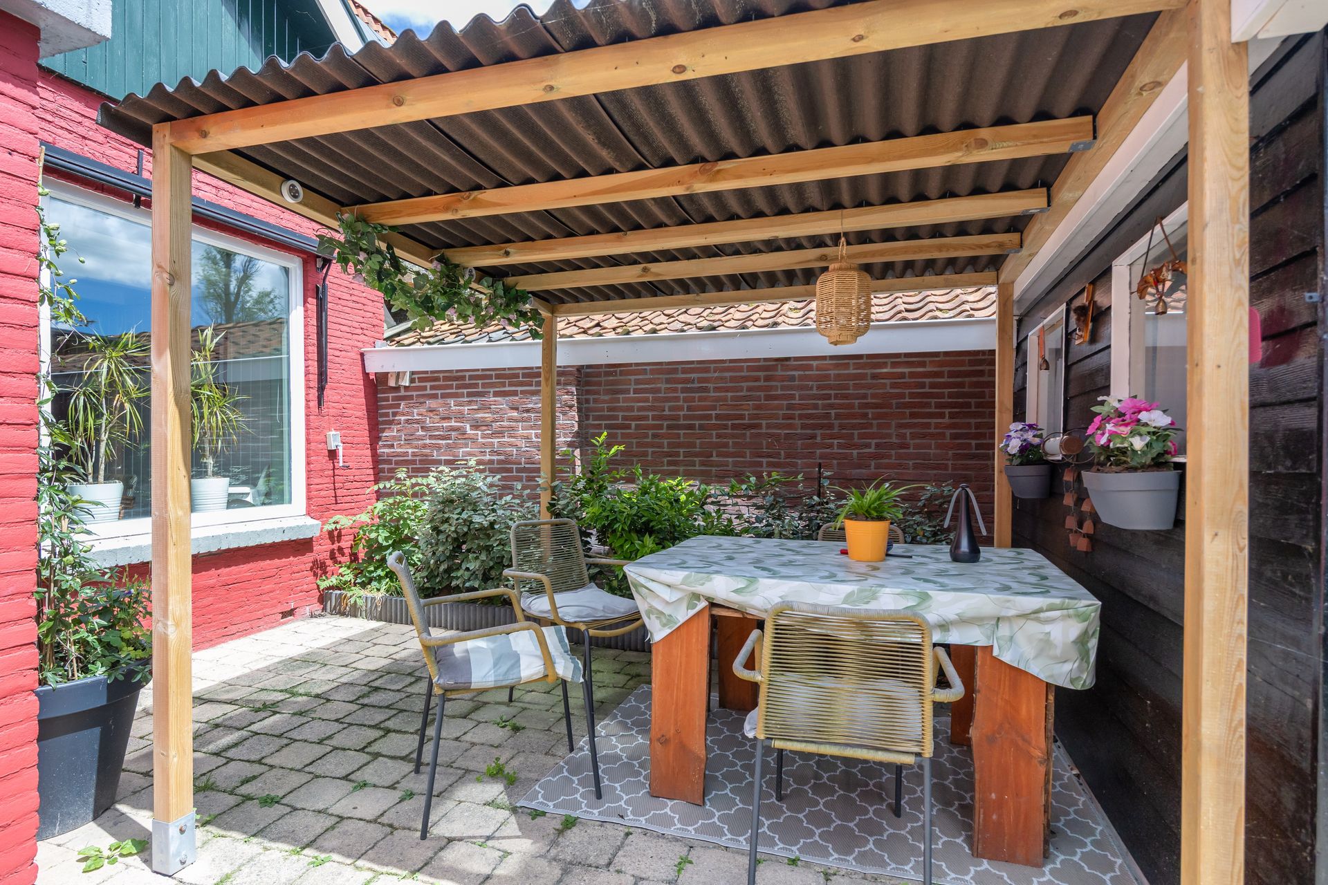 Buren 29, Dedgum