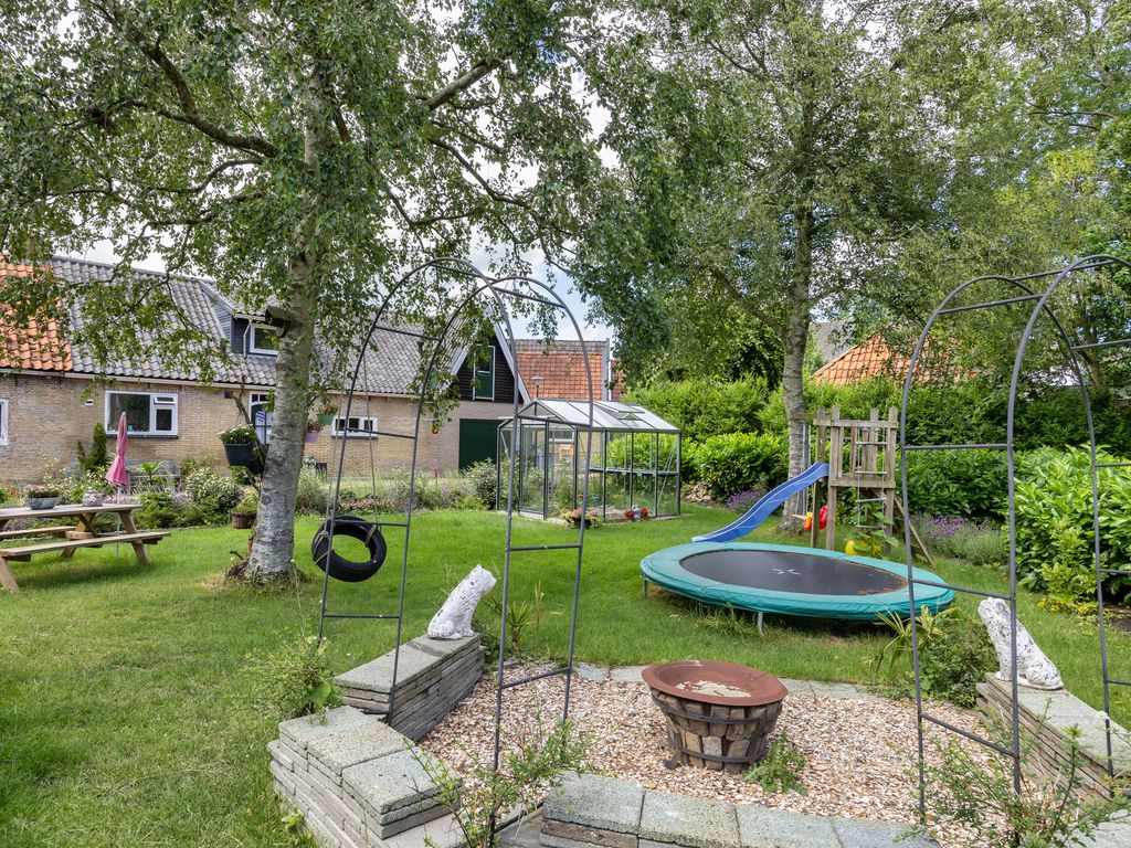 Buren 29, Dedgum
