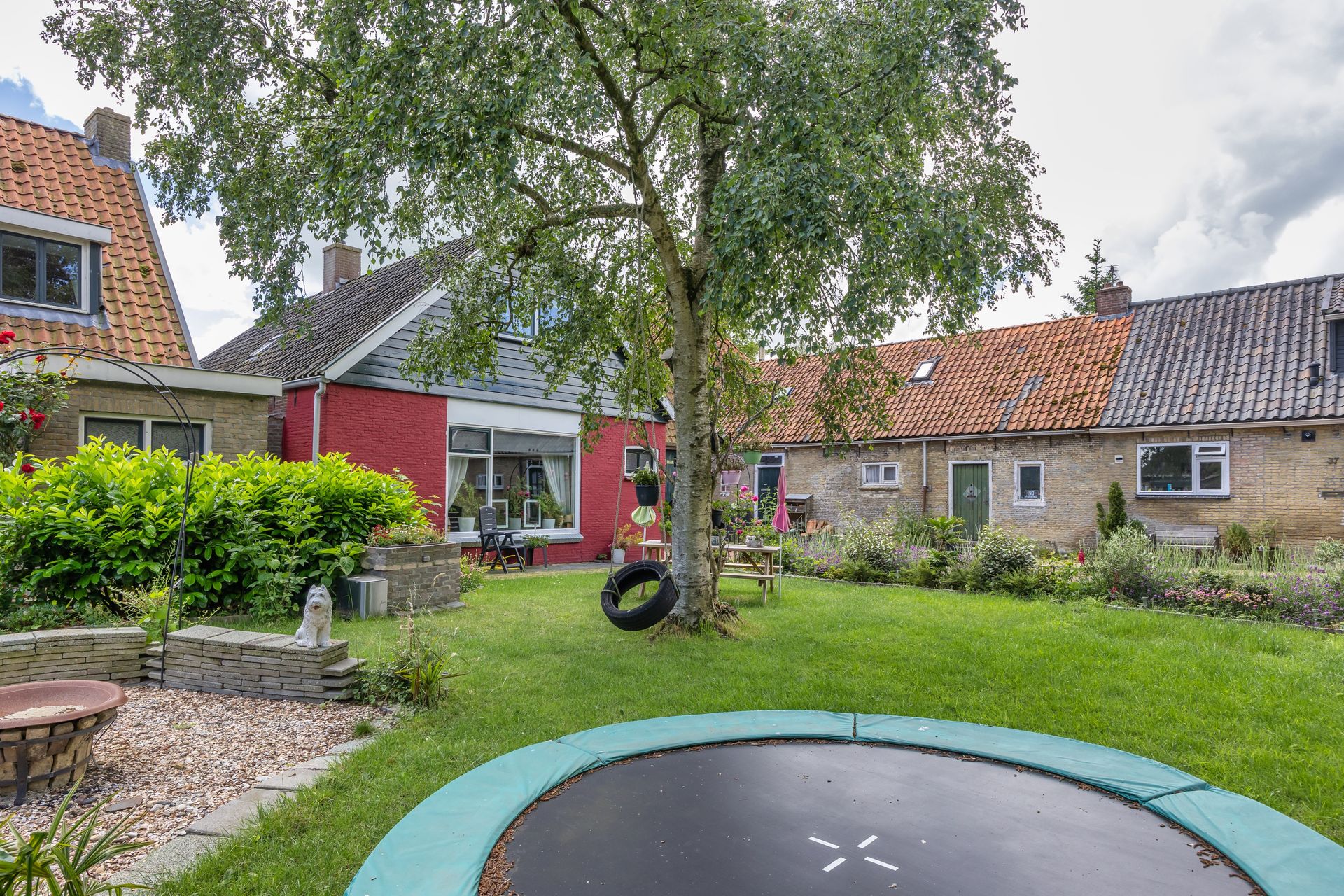 Buren 29, Dedgum