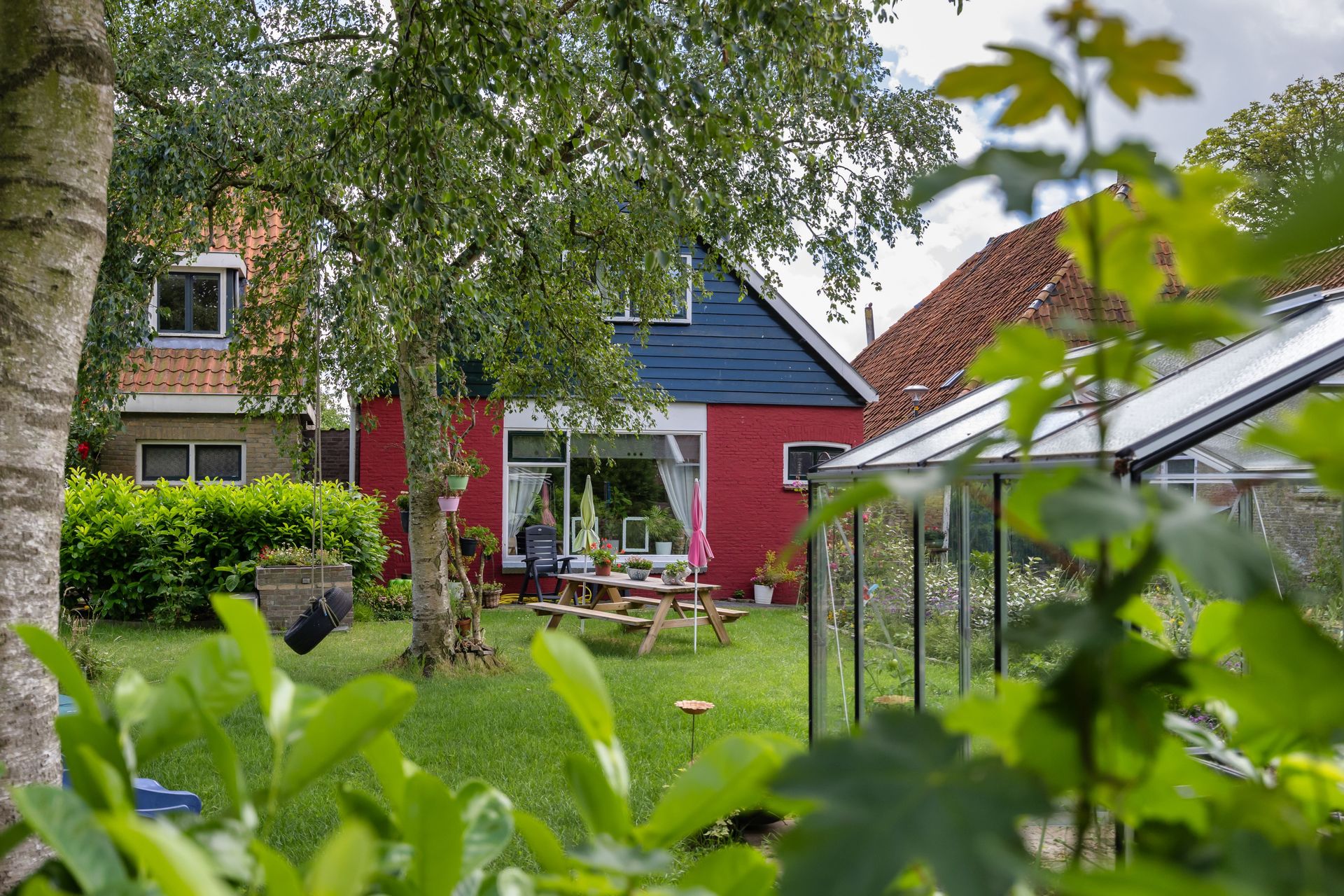 Buren 29, Dedgum
