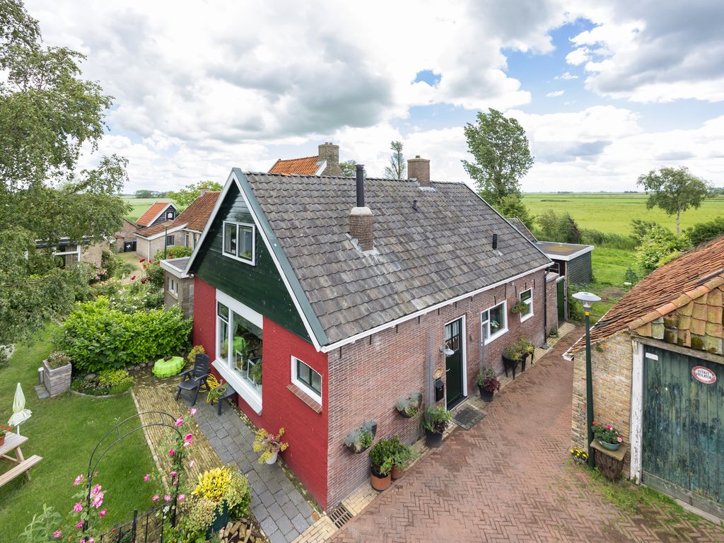 Buren 29, Dedgum