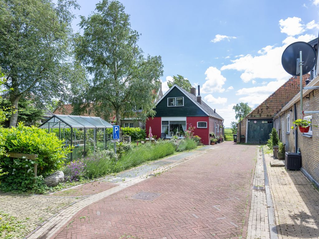 Buren 29, Dedgum