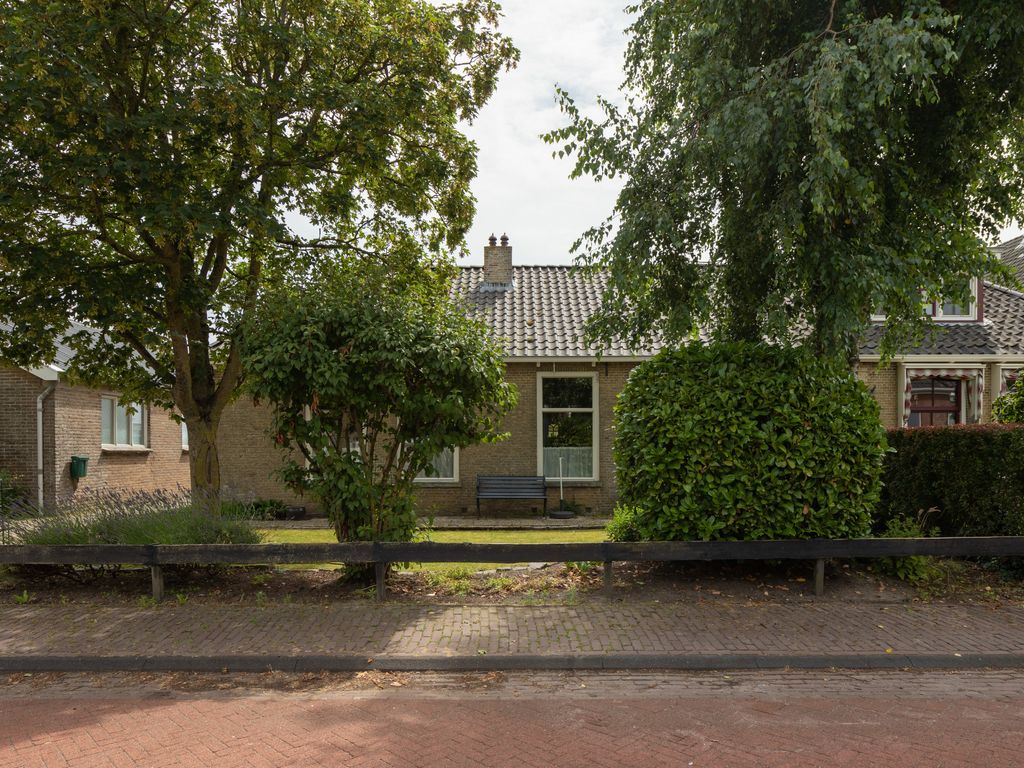 van Osingaweg 11, Schettens