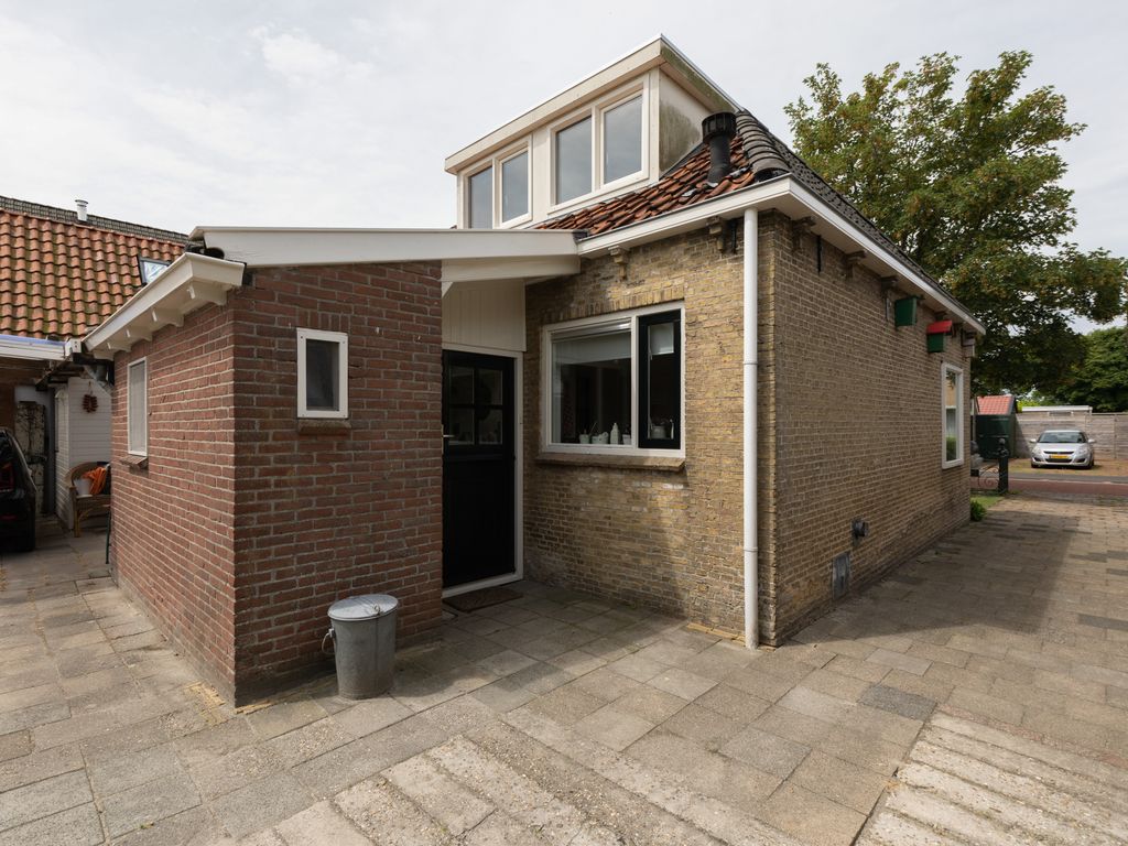 van Osingaweg 11, Schettens