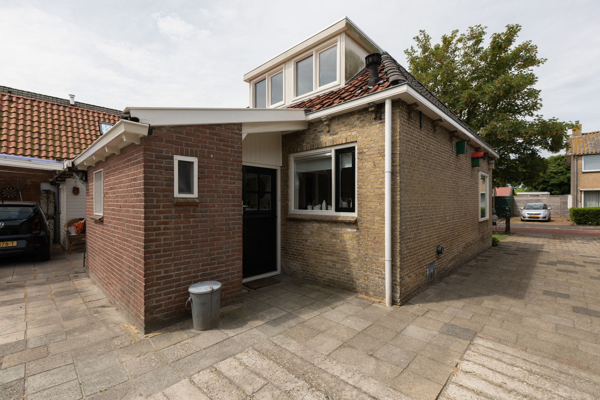 van Osingaweg 11, Schettens