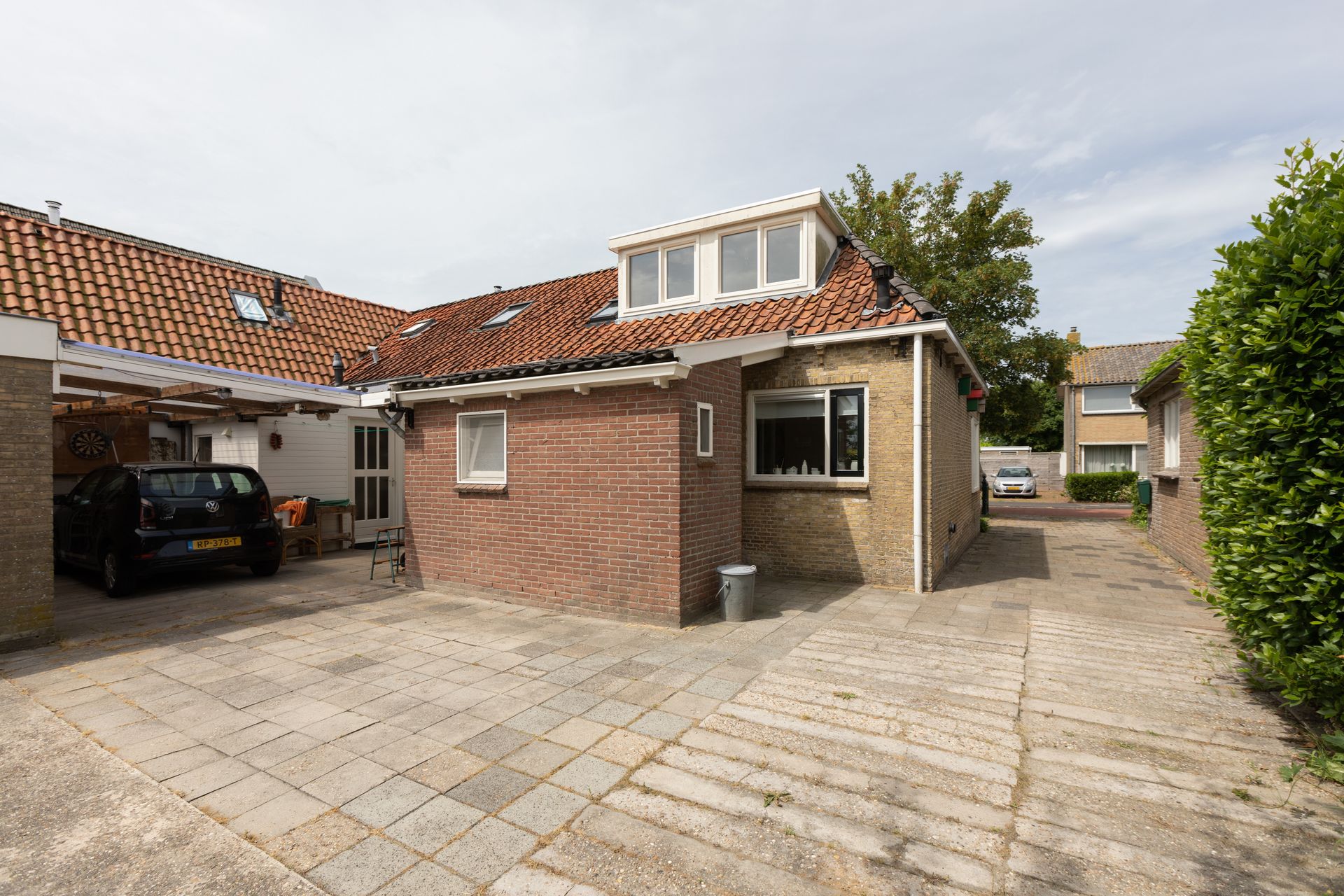 van Osingaweg 11, Schettens