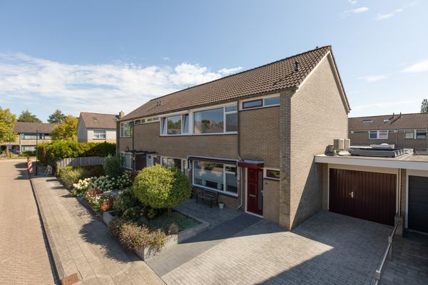 De Roeden 21, Bolsward