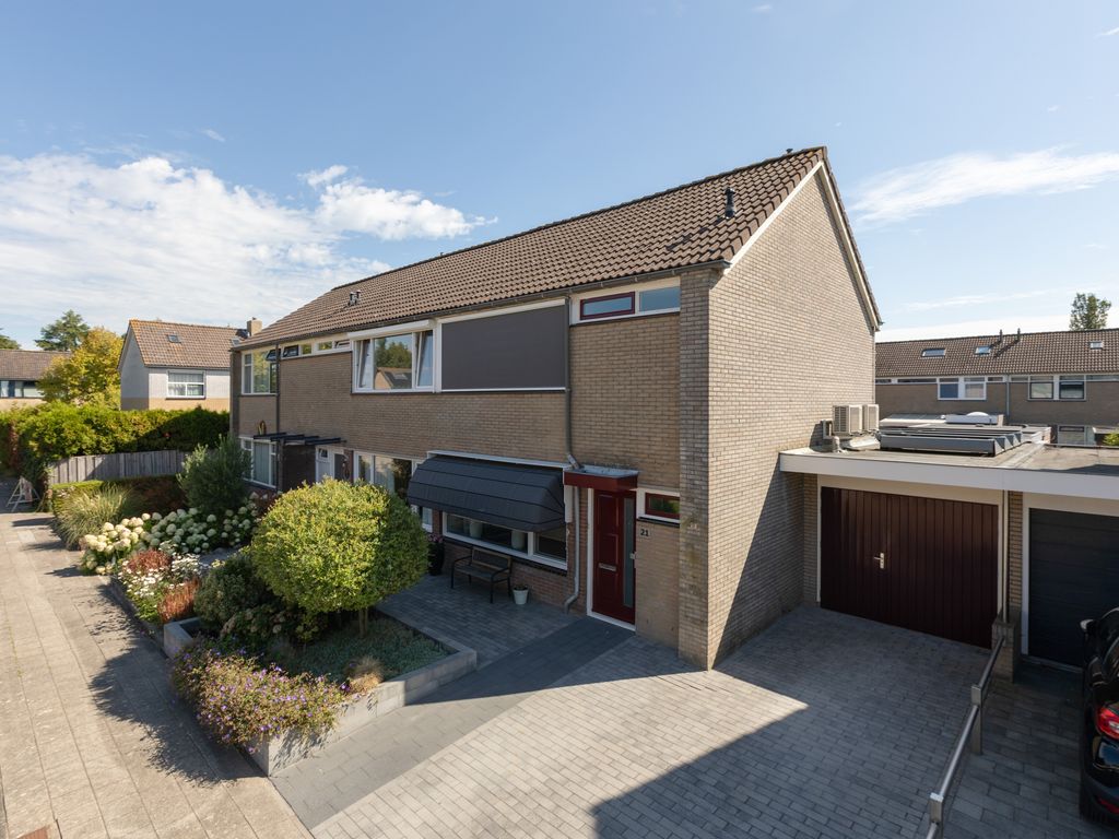 De Roeden 21, Bolsward