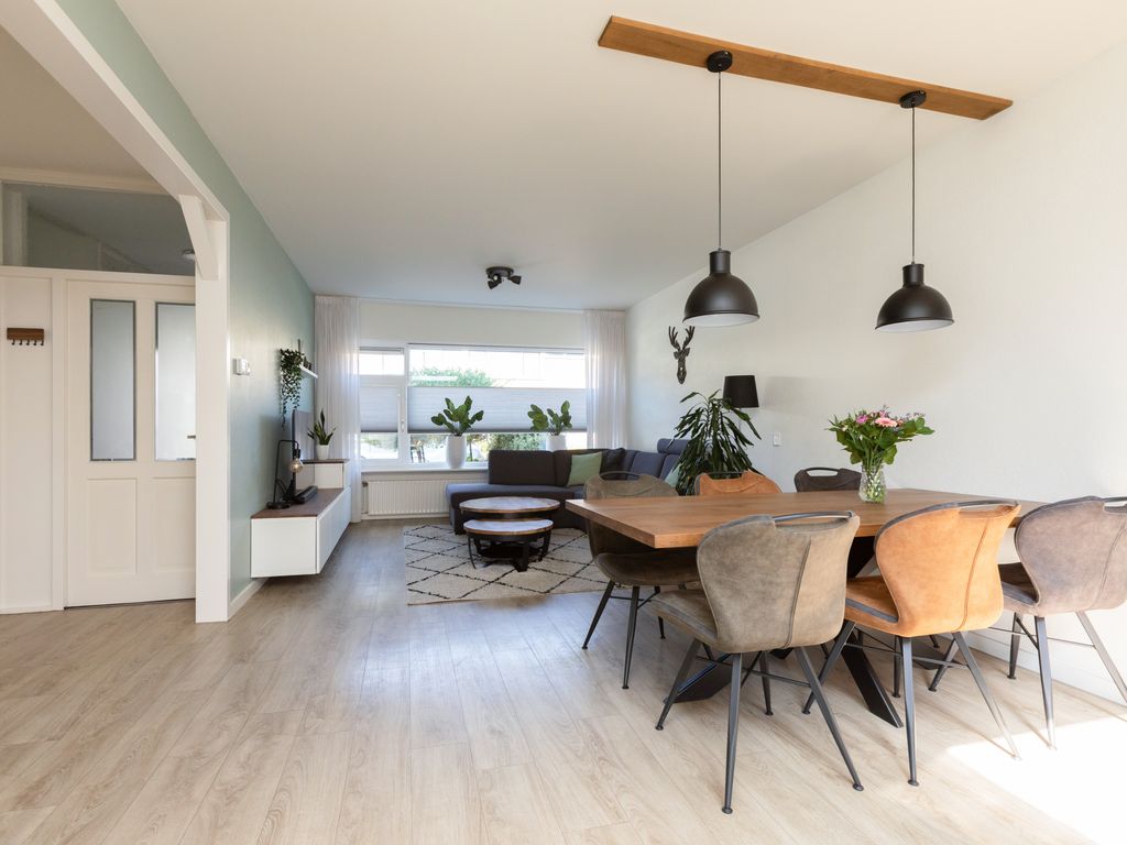 De Roeden 21, Bolsward