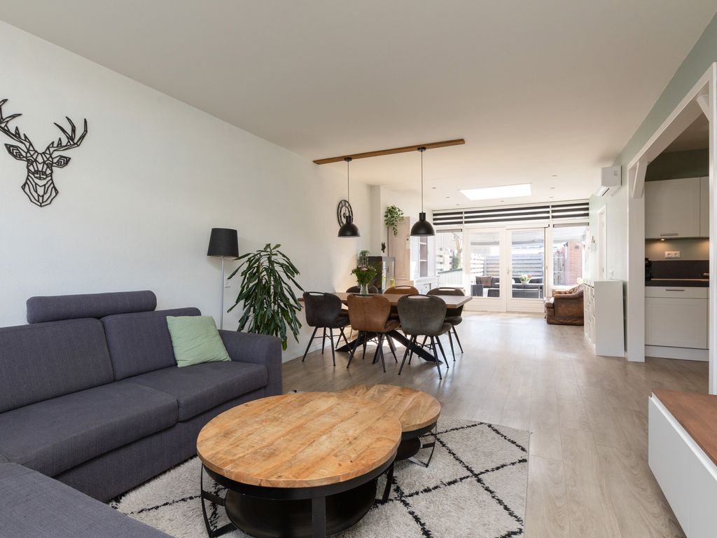 De Roeden 21, Bolsward