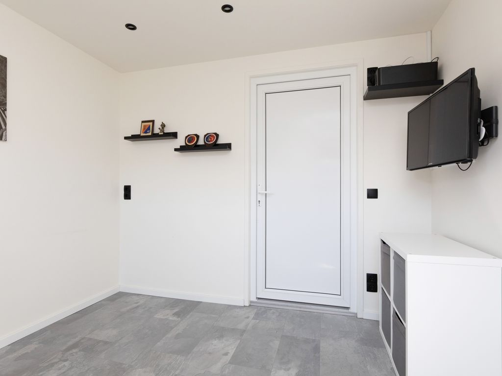 De Roeden 21, Bolsward