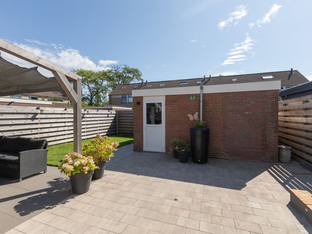 De Roeden 21, Bolsward