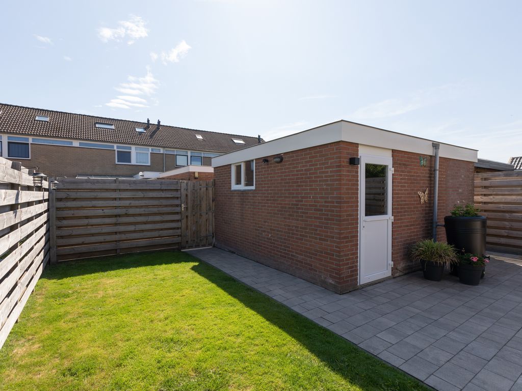 De Roeden 21, Bolsward