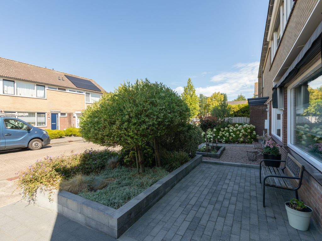De Roeden 21, Bolsward