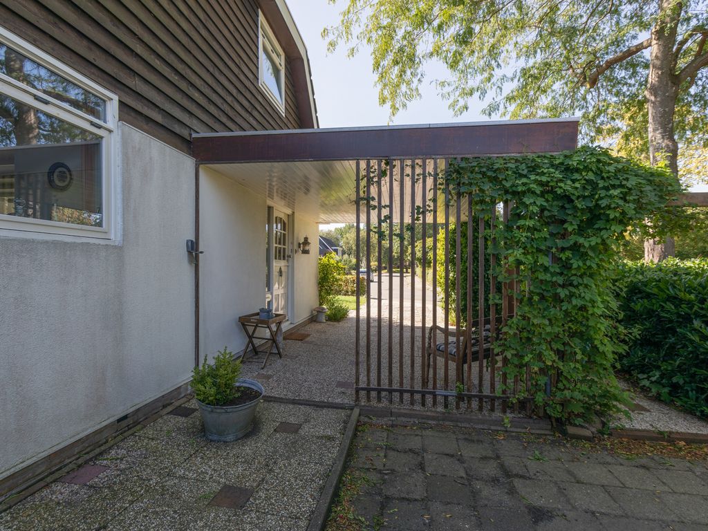F&ucirc;gelikkers 1, Workum