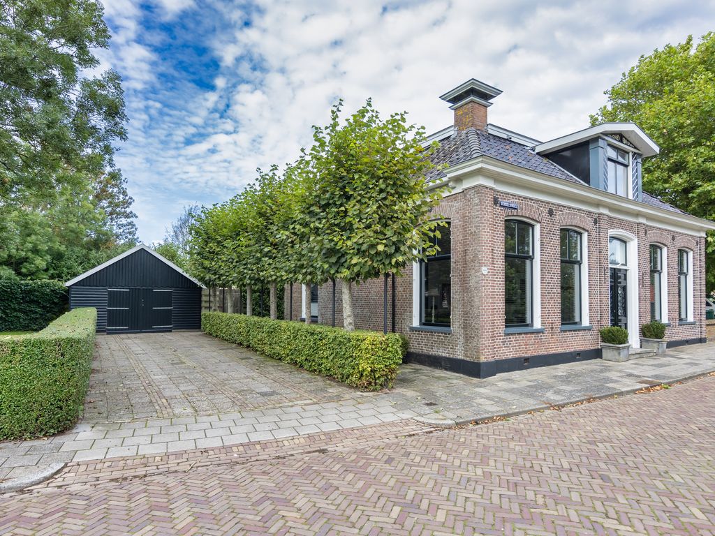 Schoolsingel 22, Arum