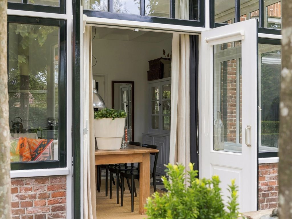 Schoolsingel 22, Arum