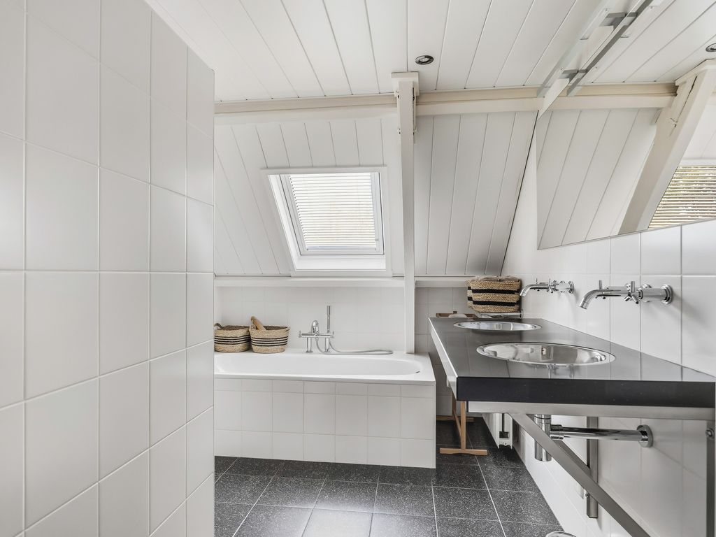 Schoolsingel 22, Arum