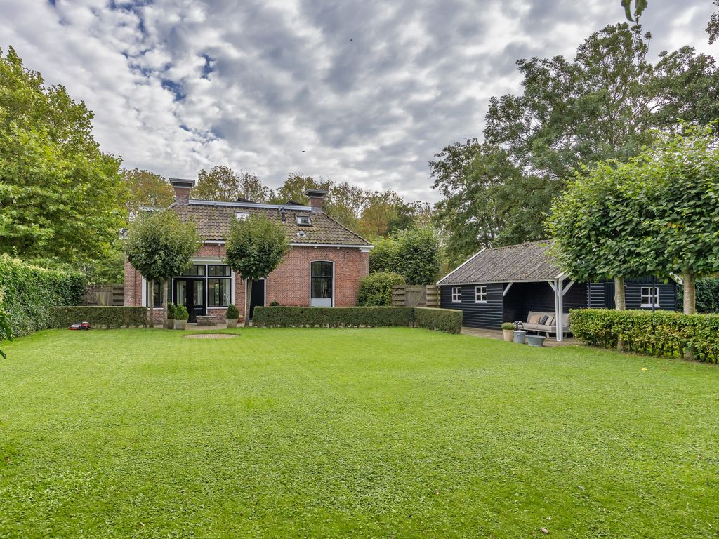 Schoolsingel 22, Arum