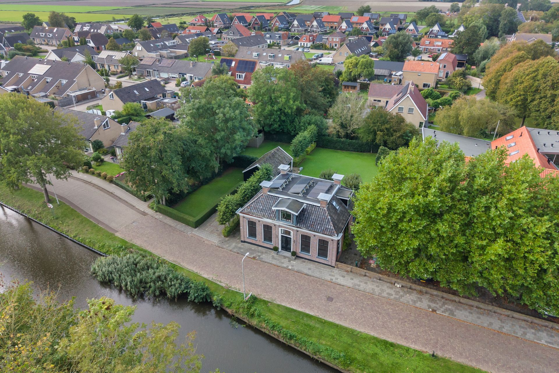 Schoolsingel 22, Arum