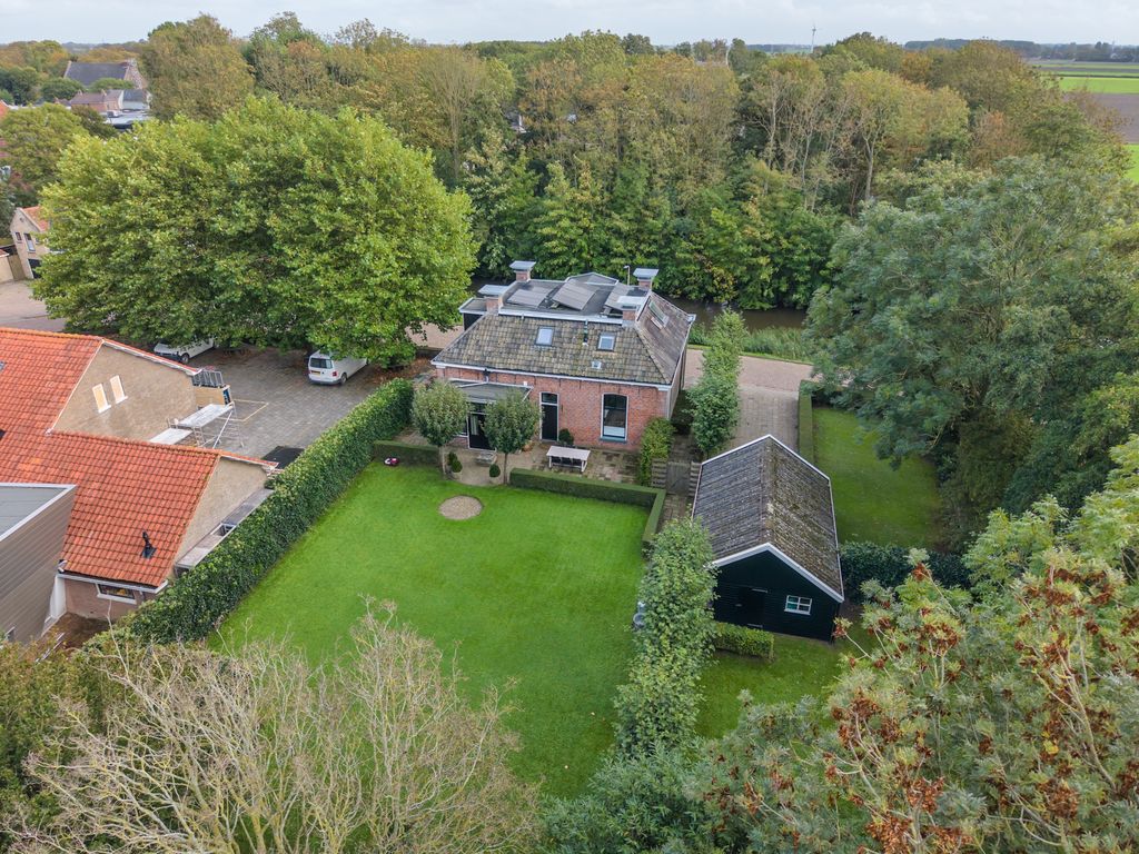 Schoolsingel 22, Arum