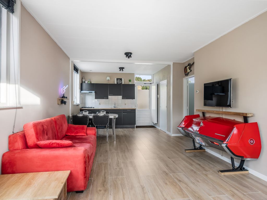 Heer Jacobstraat 2, Bakhuizen