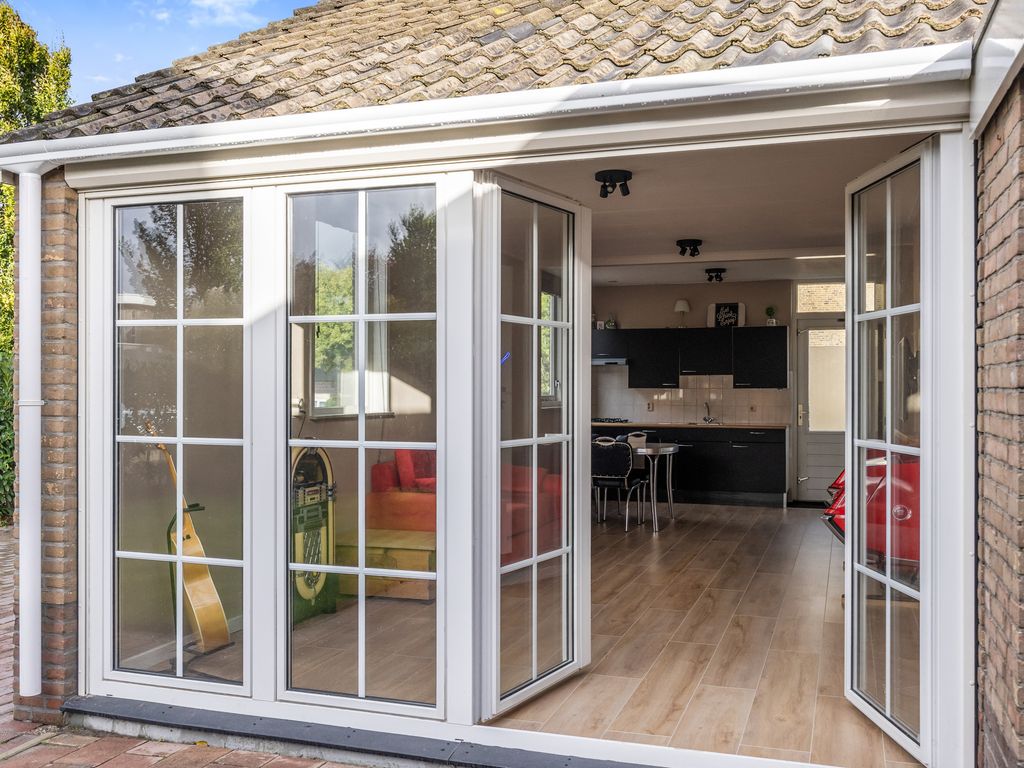 Heer Jacobstraat 2, Bakhuizen