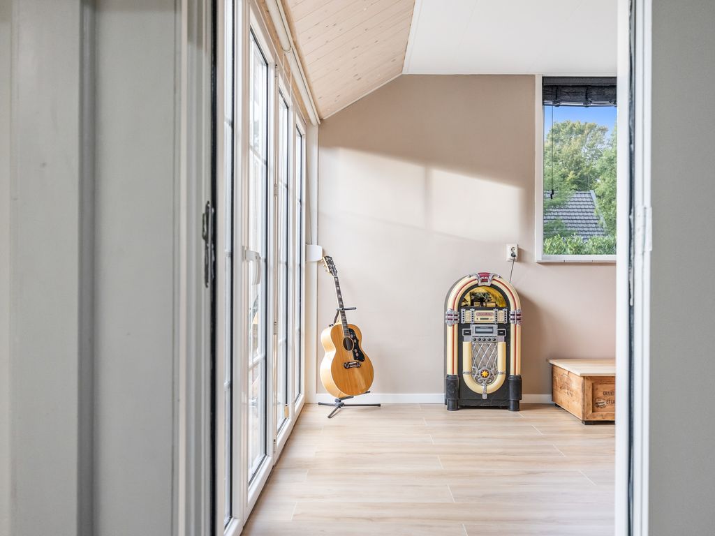 Heer Jacobstraat 2, Bakhuizen