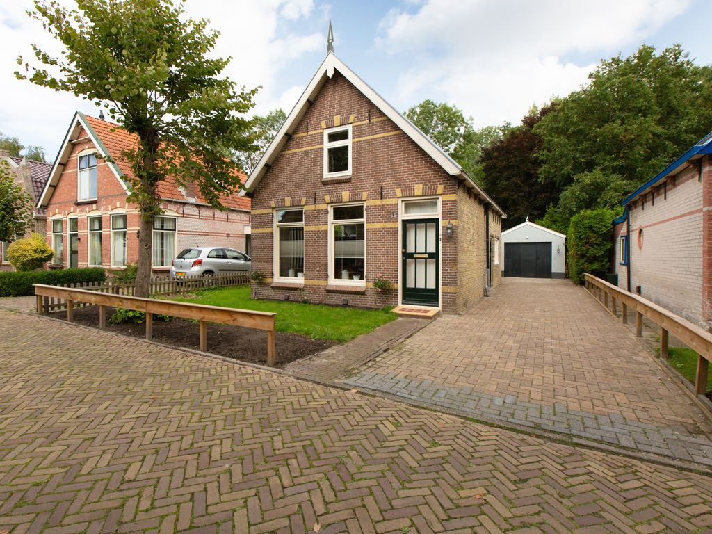 Mauritsstraat 17, Witmarsum