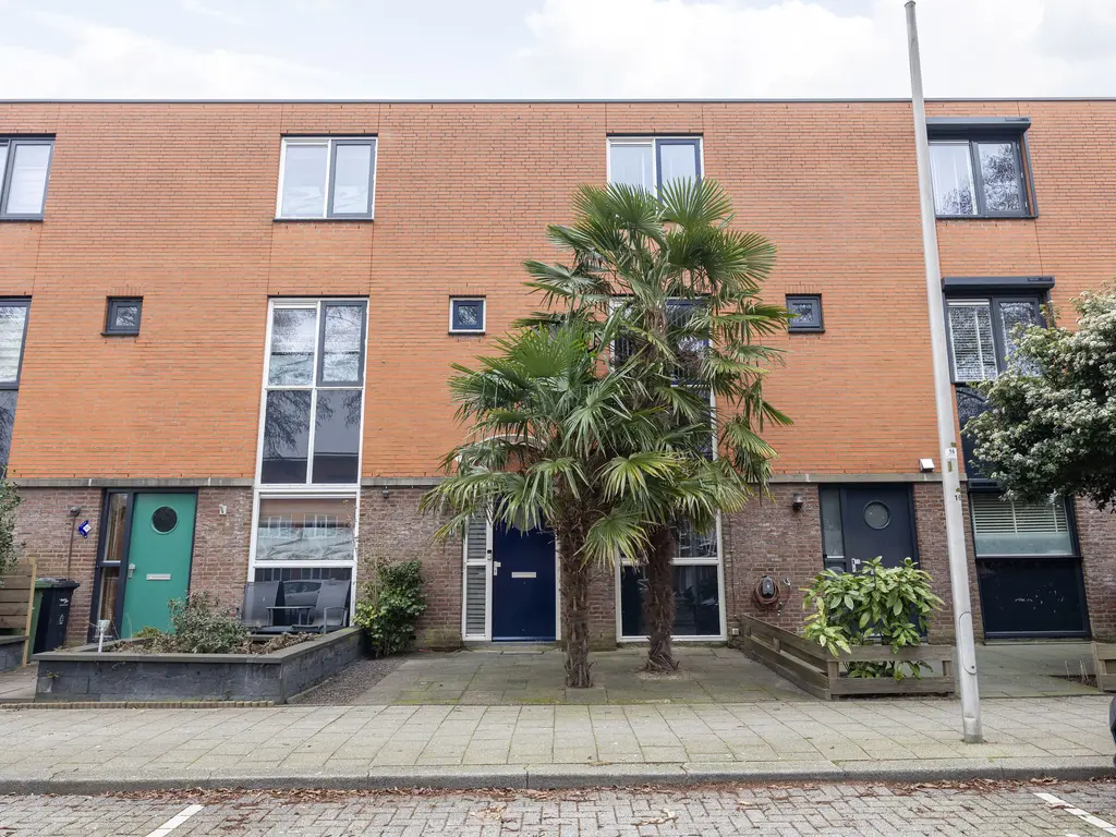 Nieuwe Wetering 47, Hoogvliet RT