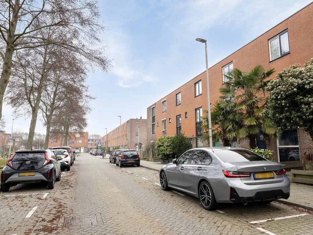 Nieuwe Wetering 47, Hoogvliet RT