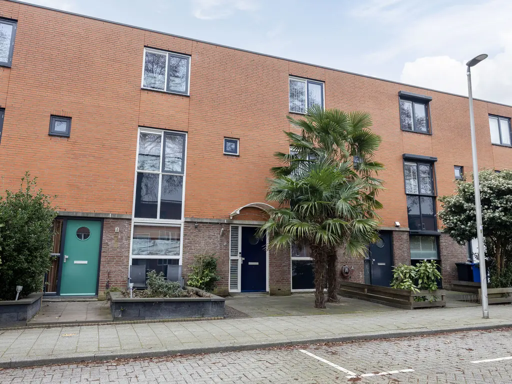 Nieuwe Wetering 47, Hoogvliet RT