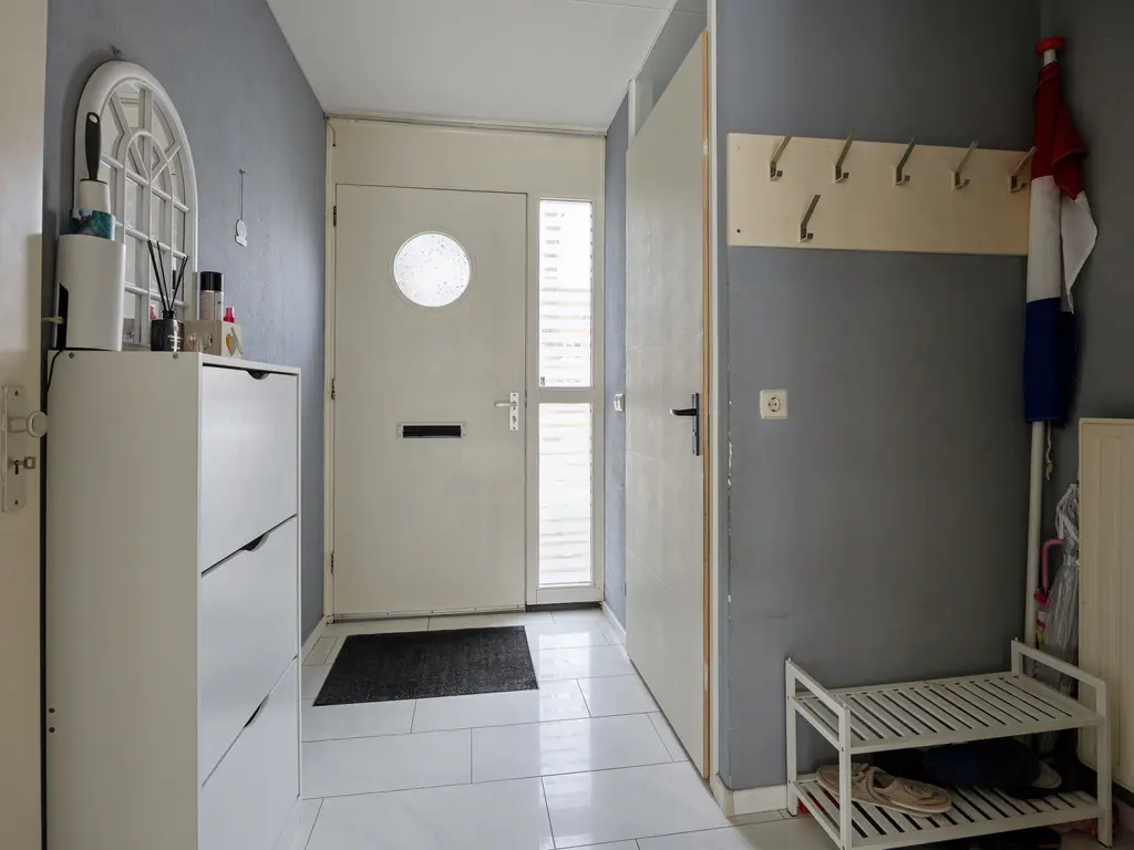 Nieuwe Wetering 47, Hoogvliet RT