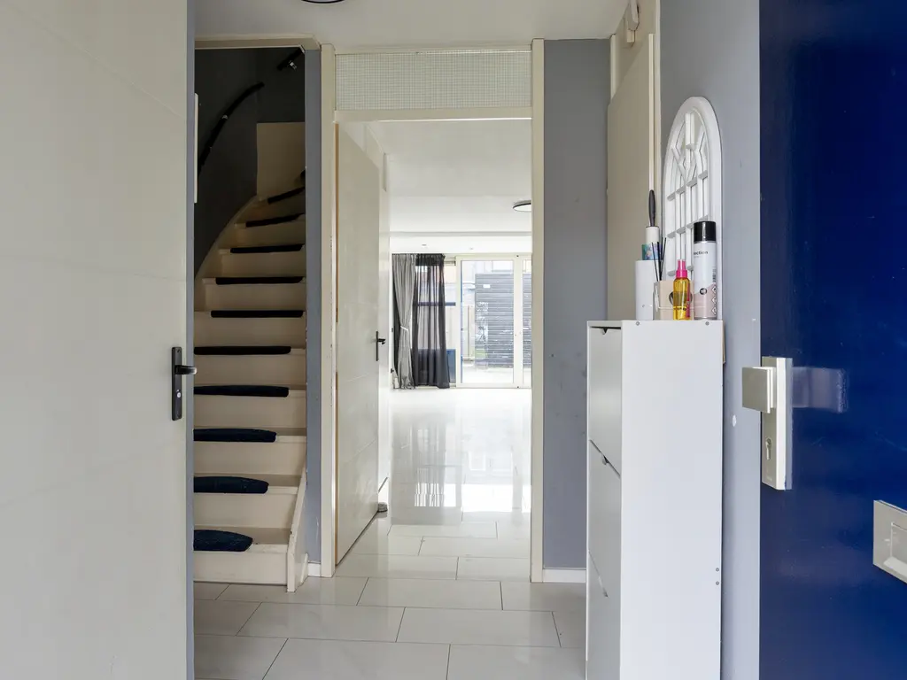 Nieuwe Wetering 47, Hoogvliet RT