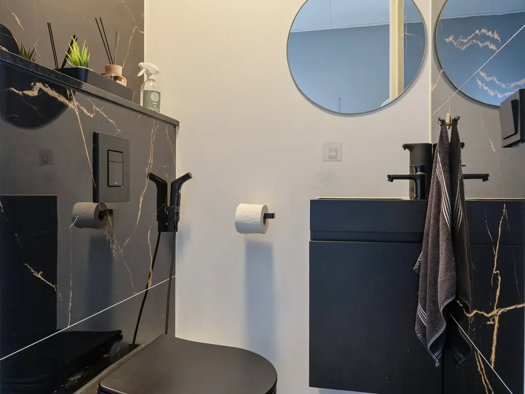 Nieuwe Wetering 47, Hoogvliet RT