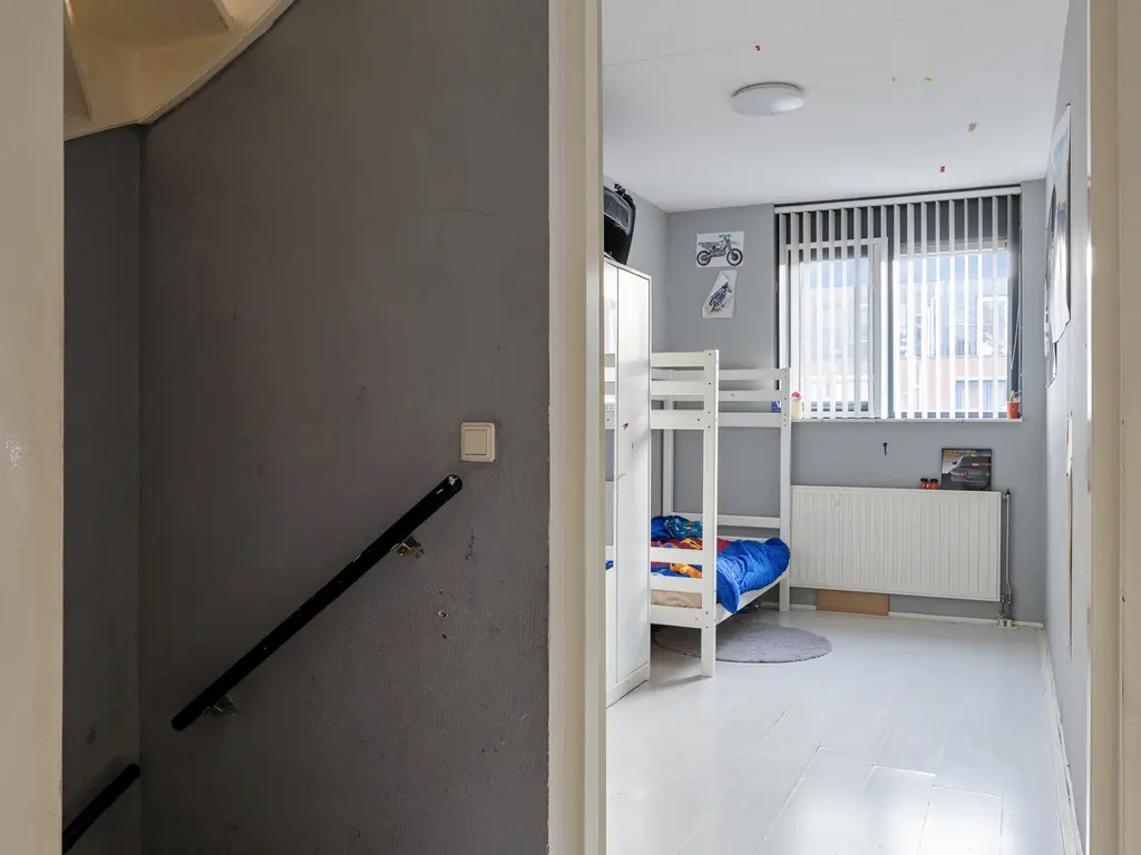 Nieuwe Wetering 47, Hoogvliet RT