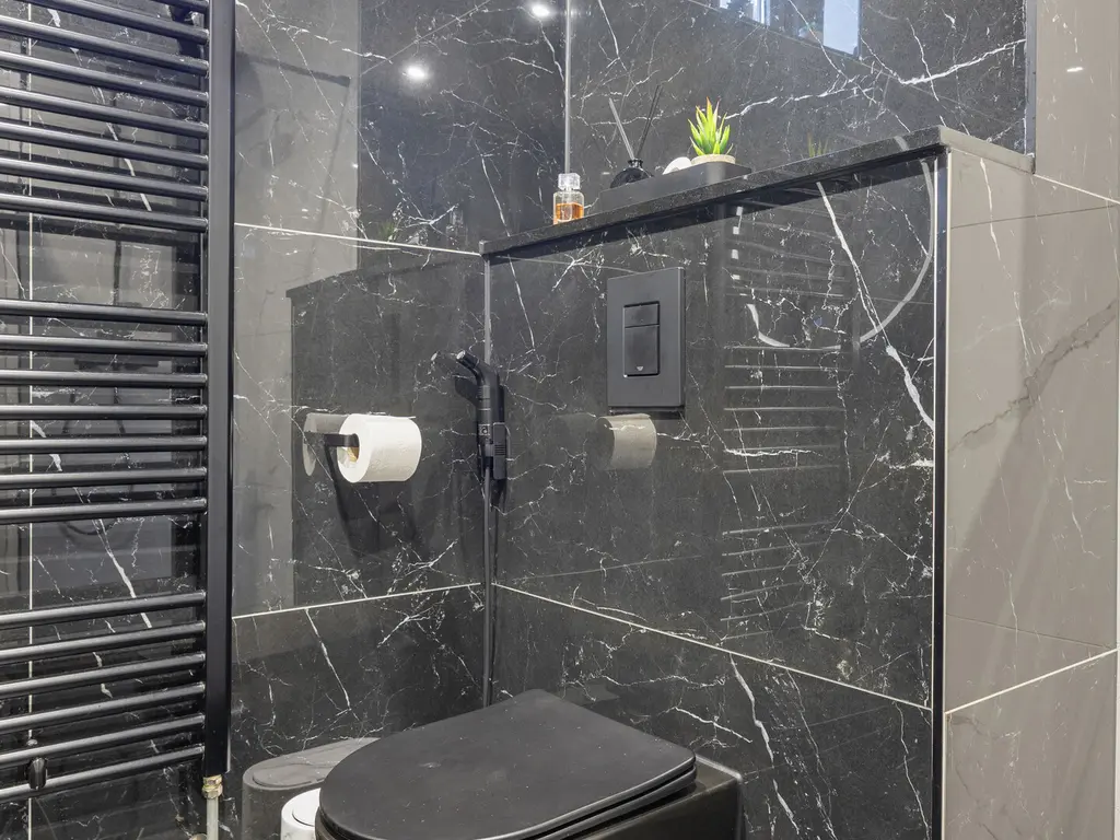 Nieuwe Wetering 47, Hoogvliet RT