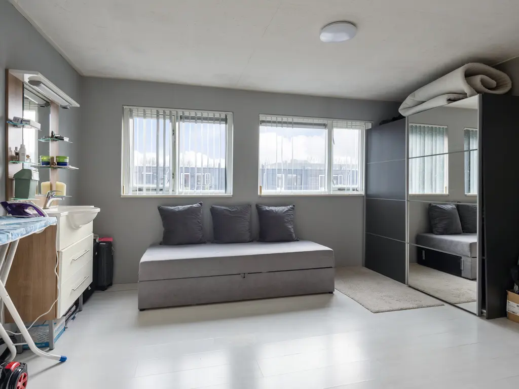 Nieuwe Wetering 47, Hoogvliet RT