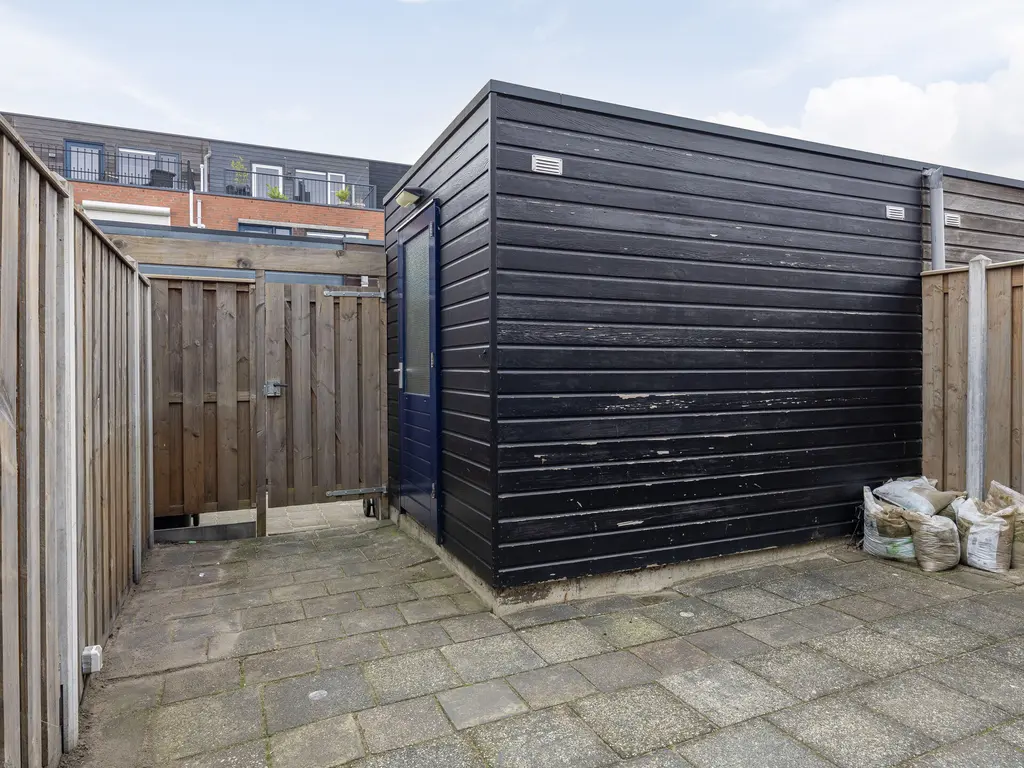 Nieuwe Wetering 47, Hoogvliet RT