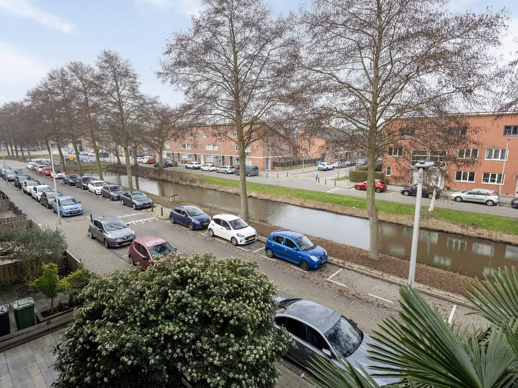 Nieuwe Wetering 47, Hoogvliet RT