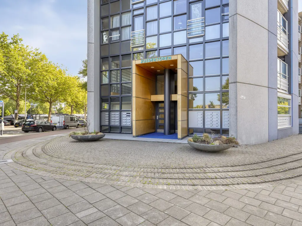 Troelstrakade 17a, Den Haag