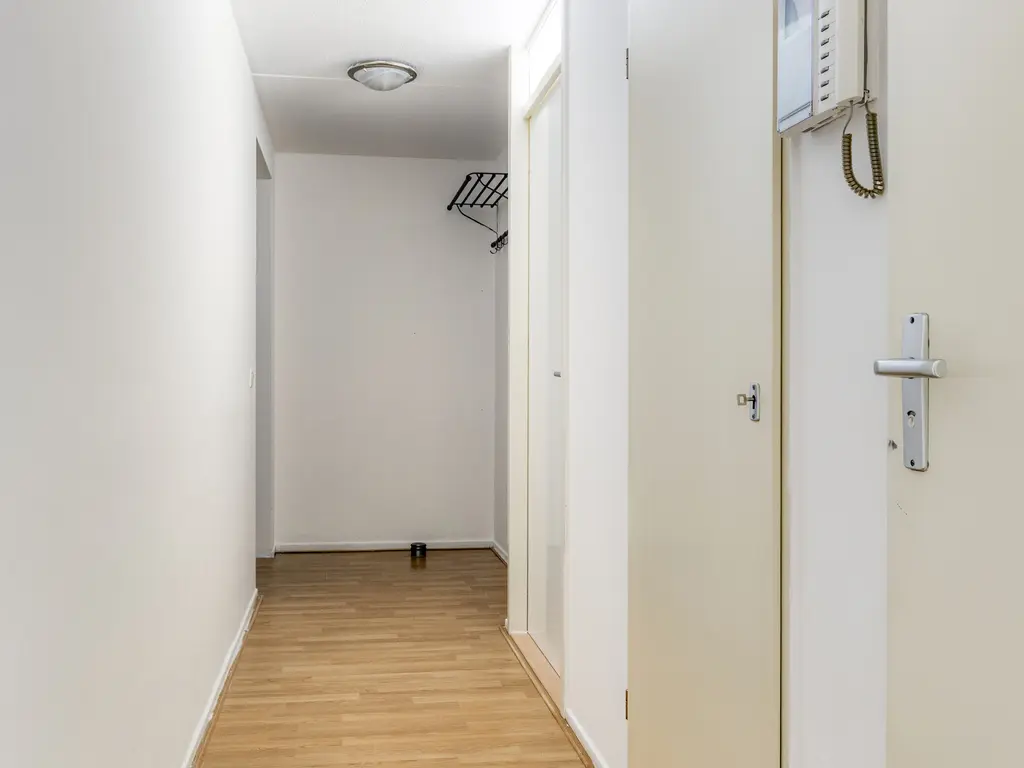Troelstrakade 17a, Den Haag