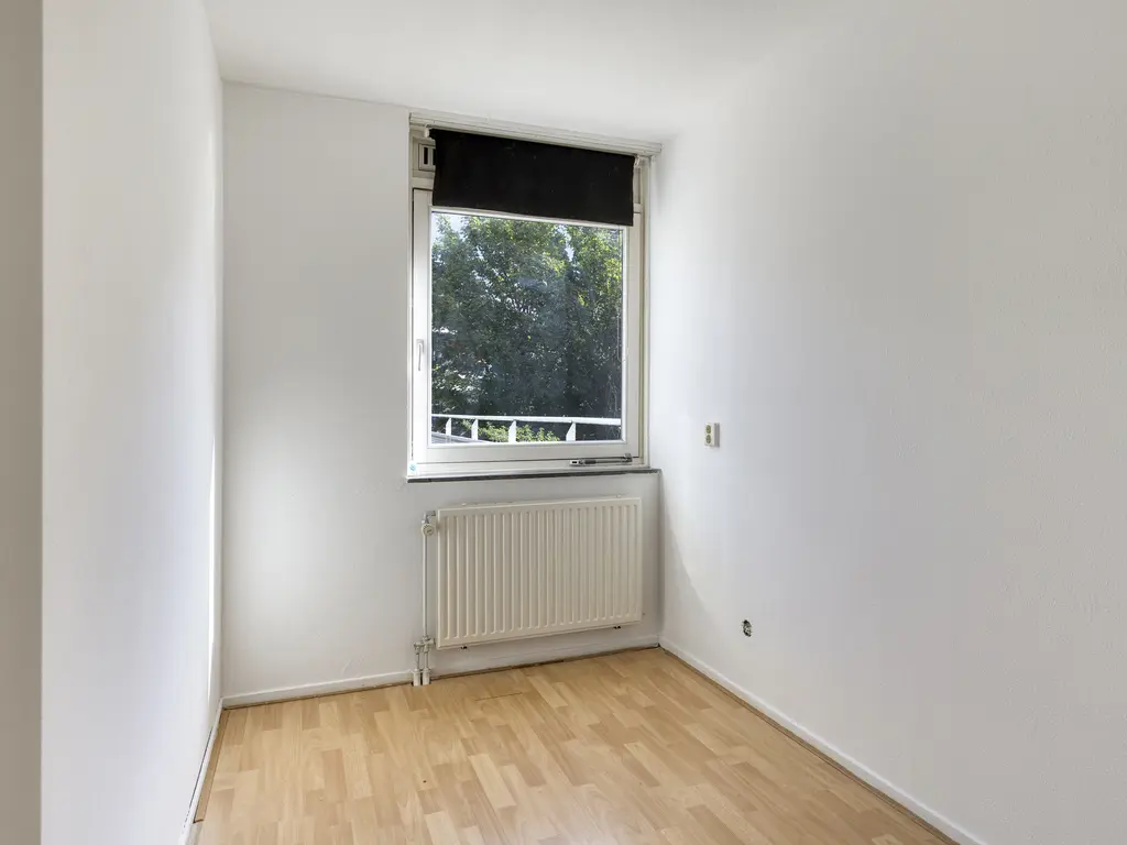 Troelstrakade 17a, Den Haag
