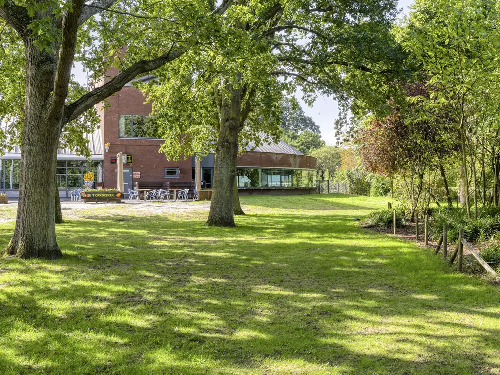 Troelstrakade 17a, Den Haag