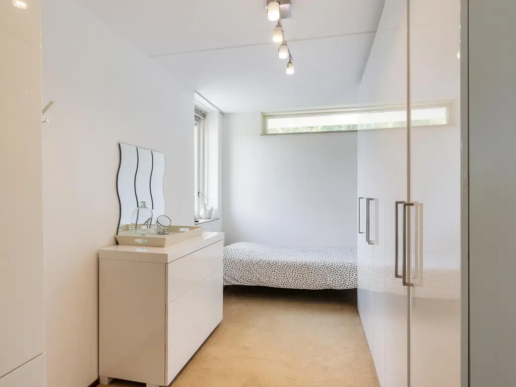 Hoevelaan 5, MONSTER