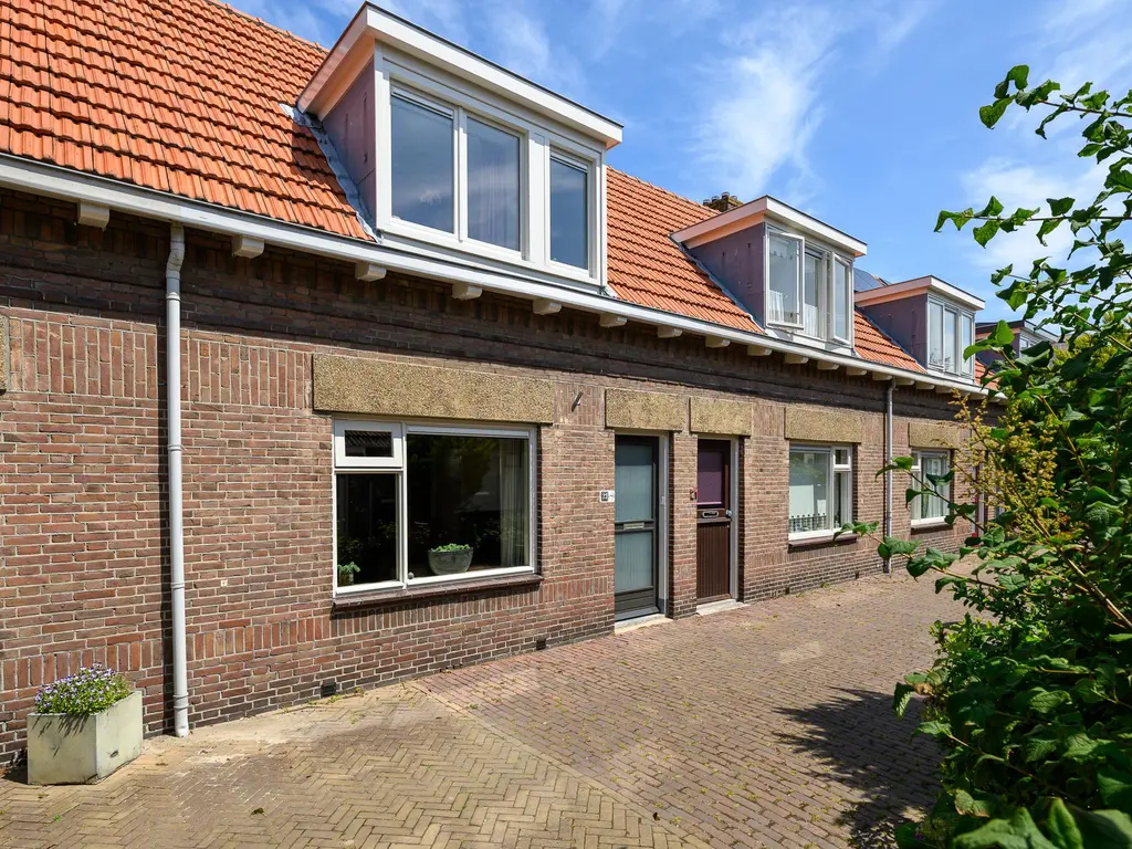 Bloemenstraat 23, POELDIJK