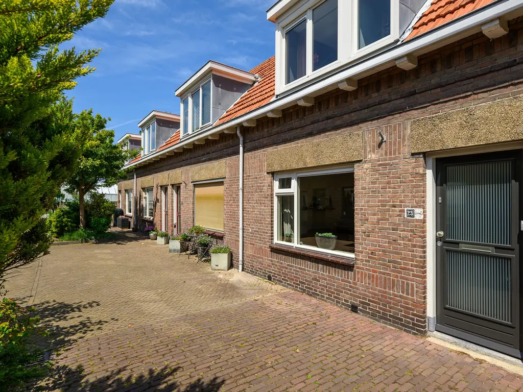 Bloemenstraat 23, POELDIJK