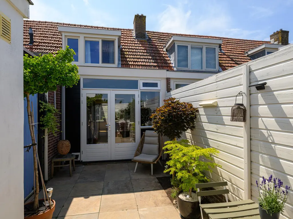 Bloemenstraat 23, POELDIJK